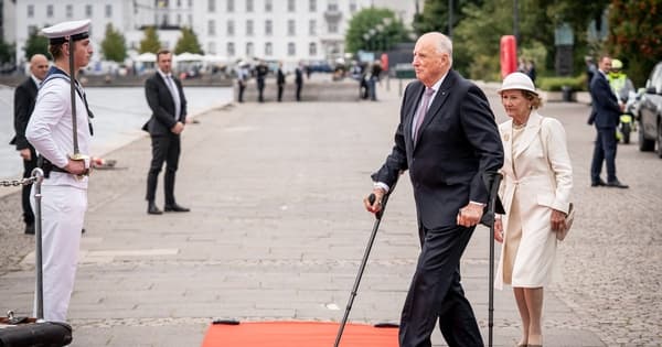 Monarquía burguesa: Rey Harald de Noruega en hotel de lujo